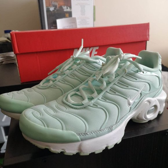 Air Max Plus GS - Picture 1 of 6